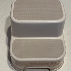 KEYUCA ステップ イスの画像