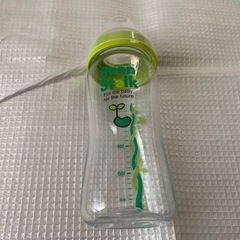 哺乳瓶の画像