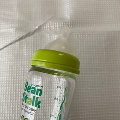 哺乳瓶の画像