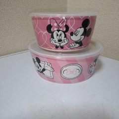 年末サービスまとめ品！！未使用 ディズニーグッズ３点　ウォシュタオル　保存ストッカー2個　グラス５個　　計８個の画像