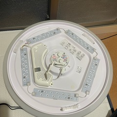 ニトリ　美品　シーリングライト リモコン付き 円形 ホワイトの画像