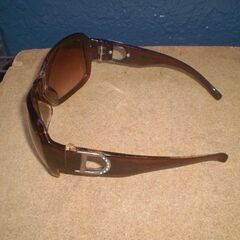 メーカー不明　サングラス　つる部分9032と記載してあります。の画像