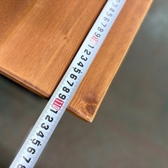 木製ナチュラルウッドテーブルの画像