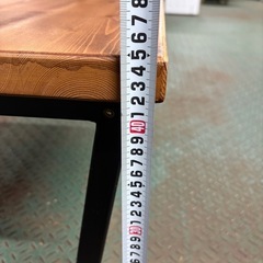 木製ナチュラルウッドテーブルの画像