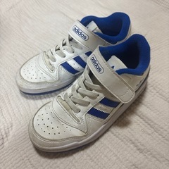 adidas 19センチ　の画像