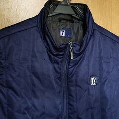 【PGA TOUR】ゴルフ用ベスト＜紺＞　ＬＬサイズ　　数回の未着用のみ（洋服の青山で購入）の画像