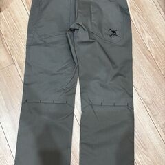 OAKLEYメンズパンツ　ほぼ新品の画像