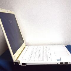 TOSHIBA高性能7世代CPU Corei7最新Windows11メモリ8GB高速SSD240GBWifi接続可能カメラ内蔵の画像