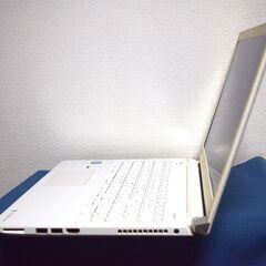 TOSHIBA高性能7世代CPU Corei7最新Windows11メモリ8GB高速SSD240GBWifi接続可能カメラ内蔵の画像