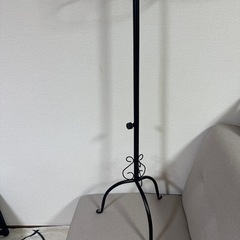 黒いワイヤーマネキン 調整可能スタンド付きの画像