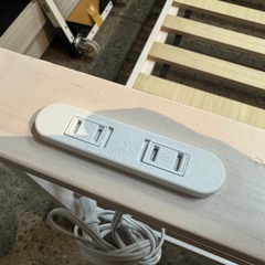 決まりました　シングルベッドフレーム　白　シンプル木製すのこタイプの画像