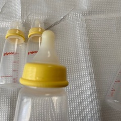 ピジョン哺乳瓶(200ml)4本セットの画像