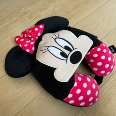【超美品】フード付きミッキーミニーネックピローの画像