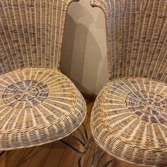 オシャレな椅子4個あります！の画像