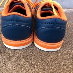 美品　22.0cm ラウンドワン　ボウリングシューズ　黒×オレンジの画像