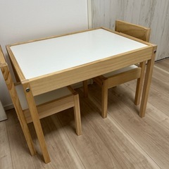 IKEA レット　子ども用テーブル＆チェア2脚
 の画像
