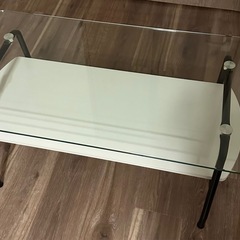 【美品】ニトリ　ガラステーブルの画像