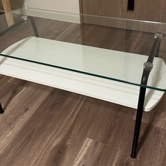 【美品】ニトリ　ガラステーブルの画像