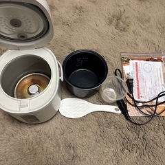 12月末まで限定品　スモーキーカラー炊飯器　付属品ありの画像