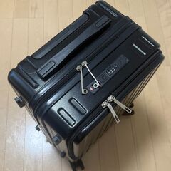 （美品）前開きタイプのスーツケースの画像