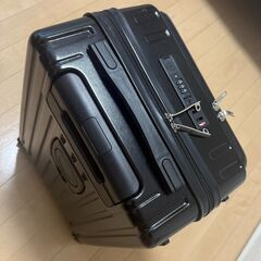 （美品）前開きタイプのスーツケースの画像