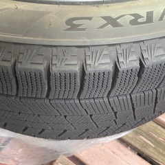 スタッドレスタイヤ　ホイール付の画像