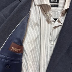 【94A6】青系ビジネススーツ・ワイシャツおまけの画像