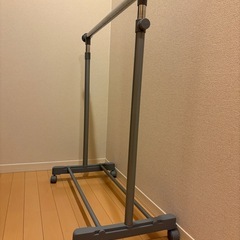 洗濯物干し、スチールラックの画像