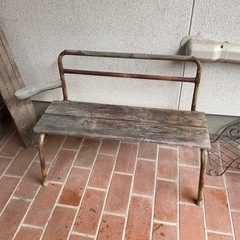 古い小学校の長椅子 01の画像