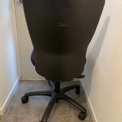 オカムラ カロッツァ ④ デスクチェア 椅子の画像