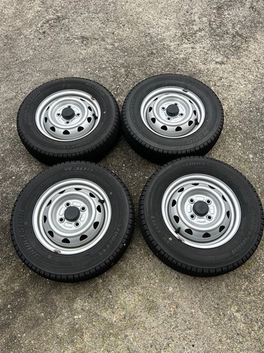 譲り先決定　スタッドレスタイヤ鉄ホイール付き4本　145R12 6PR 2024年製造