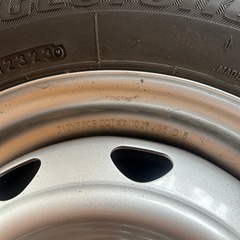 譲り先決定　スタッドレスタイヤ鉄ホイール付き4本　145R12 6PR 2024年製造の画像