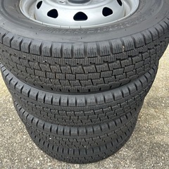 譲り先決定　スタッドレスタイヤ鉄ホイール付き4本　145R12 6PR 2024年製造の画像
