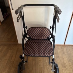 シルバーカー　手押し車の画像