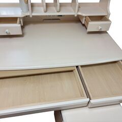 【美品】カリモク 学習デスク カントリー 勉強机 プリンセスアイボリー色 5点セット 学習机 お姫様 女の子 学習机の画像