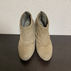 ショートブーツの画像