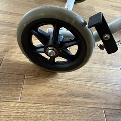 シルバーカー　手押し車
の画像