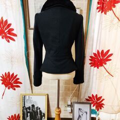 GRACE CONTINENTAL(グレースコンチネンタル) リアルファーの優美なアクセント。すらり繊細美のジャケット、いかがでしょうか？の画像