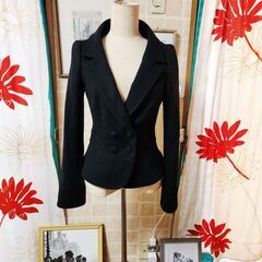 GRACE CONTINENTAL(グレースコンチネンタル) リアルファーの優美なアクセント。すらり繊細美のジャケット、いかがでしょうか？の画像