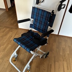 シルバーカー　手押し車
の画像