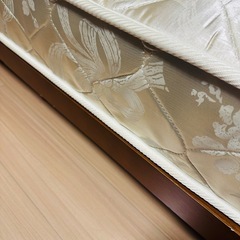 ニトリ製　マッドレス付きベッドフレームの画像