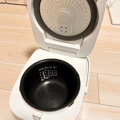 TOSHIBA 3合 東芝 炊飯器 RC-5XLの画像