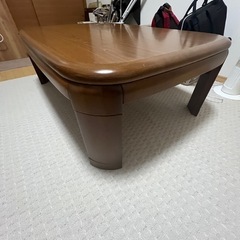 こたつテーブルの画像