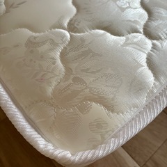 ダブルベッド！ほぼ未使用の画像