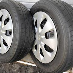 タイヤホイール （15インチ 175 の 4穴）と ホイールキャップ はいかがですかの画像