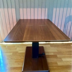 
昇降式 ダイニングテーブルの画像