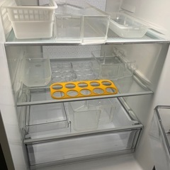 使用一カ月　
335リットル大型冷蔵庫の画像