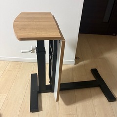 【片側跳ね上げ式】手動昇降デスクの画像