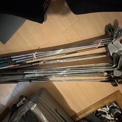 【受け渡し予定者決定済】ゴルフクラブ 27本+棒の画像