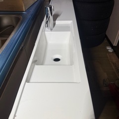 トイレ手洗い付きカウンターの画像